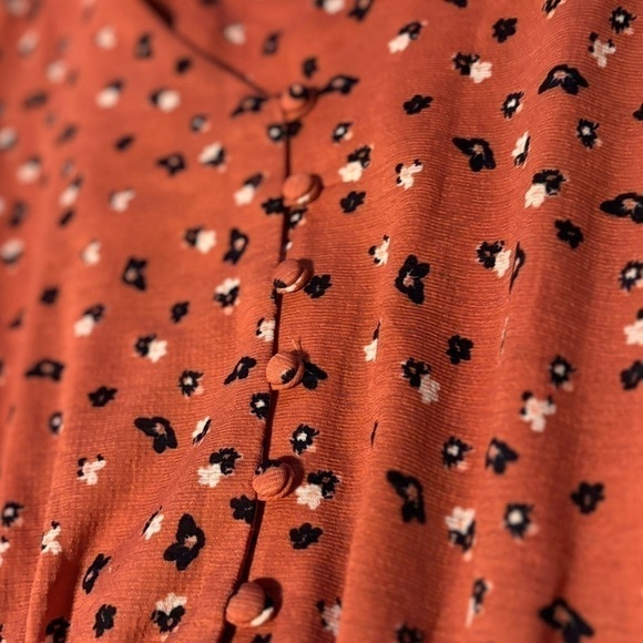 Copper Key Rich Coral Mauve 3/4 Sleeve Floral Button-Front Dress - Picture 6 of 7